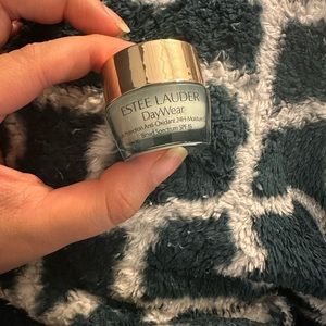 4/$15 Estée Lauder day wear 24H moisture creme